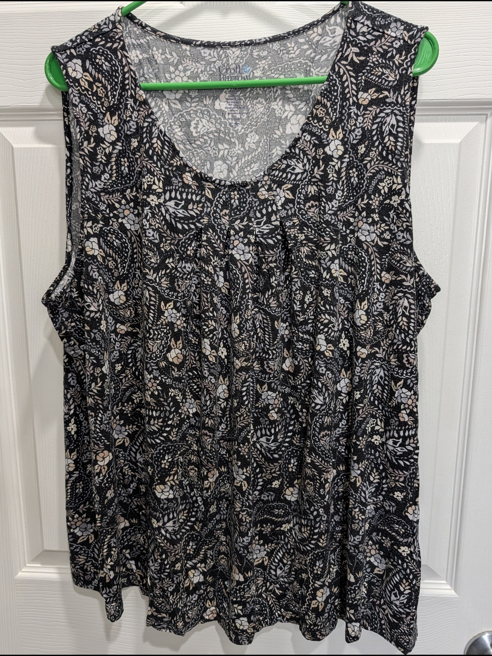 croft & barrow Black Floral Tank Top